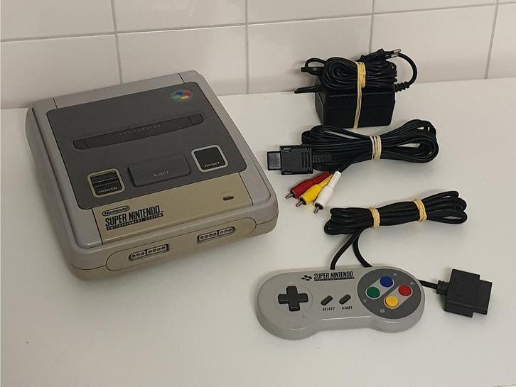 Super Nintendo SNES met Controller & Kabels, Spelcomputers en Games, Spelcomputers | Nintendo Super NES, Gebruikt, Met 1 controller