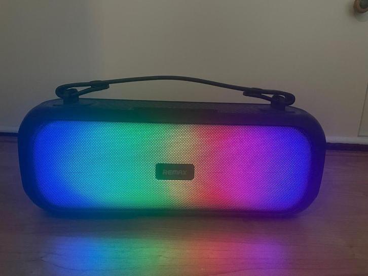 Remax bluetooth speaker - met verlichting, Audio, Tv en Foto, Luidsprekers, Zo goed als nieuw, Overige typen, Minder dan 60 watt