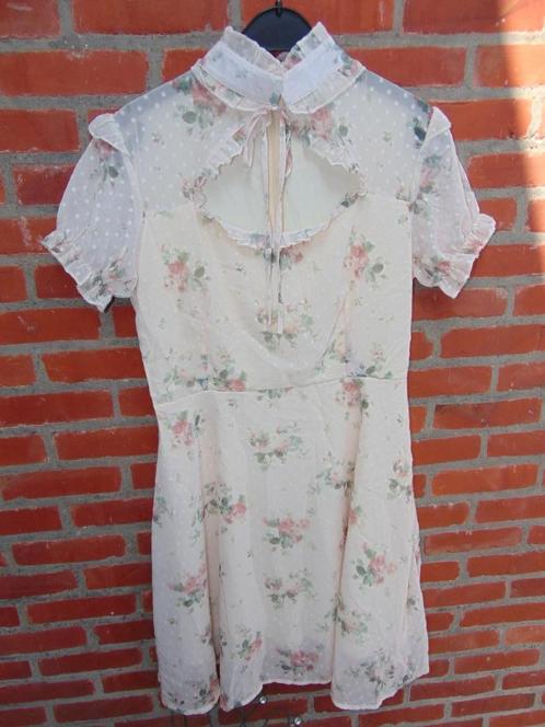 Romantische jurk in prima staat, Kleding | Dames, Jurken, Gedragen, Maat 38/40 (M), Onder de knie, Ophalen of Verzenden