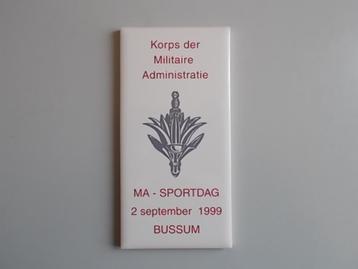 Militaria - Tegel - BUSSUM Korps der Militaire Administratie beschikbaar voor biedingen