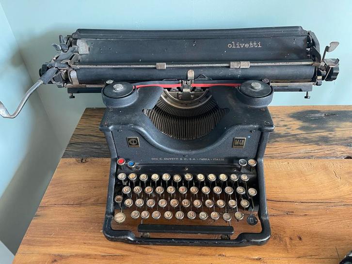 Vintage Olivetti M40 Typemachine, Antiek en Kunst, Antiek | Kantoor en Zakelijk, Ophalen