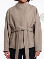 Rino & Pelle Jas Maat 44 - Nieuw met kaartje! Bieden mag!, Kleding | Dames, Beige, Maat 46/48 (XL) of groter, Nieuw, Ophalen of Verzenden