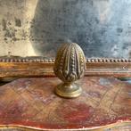 Antiek ornament eikel *tres jolie Duiven*, Verzenden