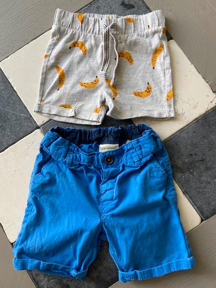 2 Korte broekjes mt 68 voor 1,50 !!!, Kinderen en Baby's, Babykleding | Maat 68, Gebruikt, Jongetje, Broekje, Ophalen of Verzenden