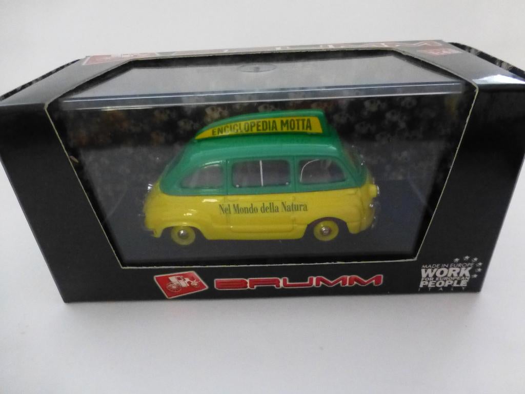 Brumm R310 Fiat 600 Multipla Encidopedia Motta Milano 1956, Hobby en Vrije tijd, Modelauto's | 1:43, Ophalen of Verzenden, Zo goed als nieuw