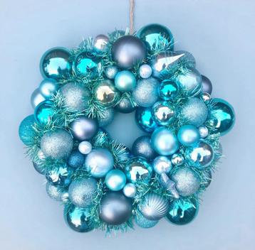 ⭐️ Kerstkrans turquoise blauwe kerstballen krans gekleurd beschikbaar voor biedingen