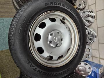 Dacia Duster banden + velgen 16 inch beschikbaar voor biedingen