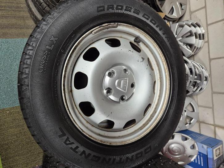 Dacia Duster banden + velgen 16 inch, Auto-onderdelen, Banden en Velgen, Band(en), All Season, 16 inch, 215 mm, Ophalen