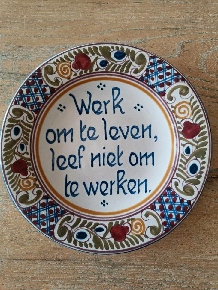 Delfts Blauw Bord - Werk om te leven, Antiek en Kunst, Antiek | Wandborden en Tegels, Ophalen of Verzenden