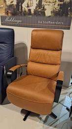 NIEUW Fauteuil Indiana 28 cognac met sta-op hulp, Overige materialen, Minder dan 75 cm, Nieuw, Ophalen of Verzenden