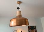Stoere grote metalen hanglamp koper? met houten detail, Huis en Inrichting, Lampen | Hanglampen, Ophalen, Zo goed als nieuw, Metaal