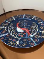 Iittala Taika Blue 22cm plate  and 15cm Plate - ZGAN, Ophalen of Verzenden, Zo goed als nieuw, Bord(en), Overige stijlen