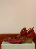 Leren sleehak, Kleding | Dames, Schoenen, Ophalen of Verzenden, Schoenen met hoge hakken, Gedragen, Rood