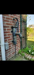 Oude gietijzeren waterpomp., Antiek en Kunst, Ophalen