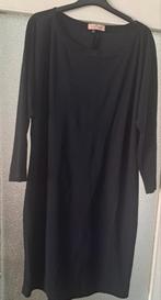 LaDress by Simone. Zwarte travelstof jurk M, Ophalen of Verzenden, Zo goed als nieuw, LaDress, Jurk