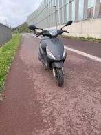 Piaggio zip 45 S, Fietsen en Brommers, Scooters | Piaggio, Ophalen, Maximaal 45 km/u, Zip, Zo goed als nieuw