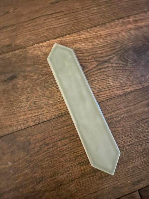 GEZOCHT Steenbok Rustic Olive Green Spike tegeltjes, Doe-het-zelf en Verbouw, Tegels, Nieuw, Wandtegels, Keramiek, Minder dan 20 cm