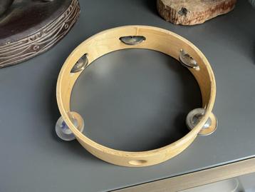 Houten Tamboerijn met Schellen beschikbaar voor biedingen