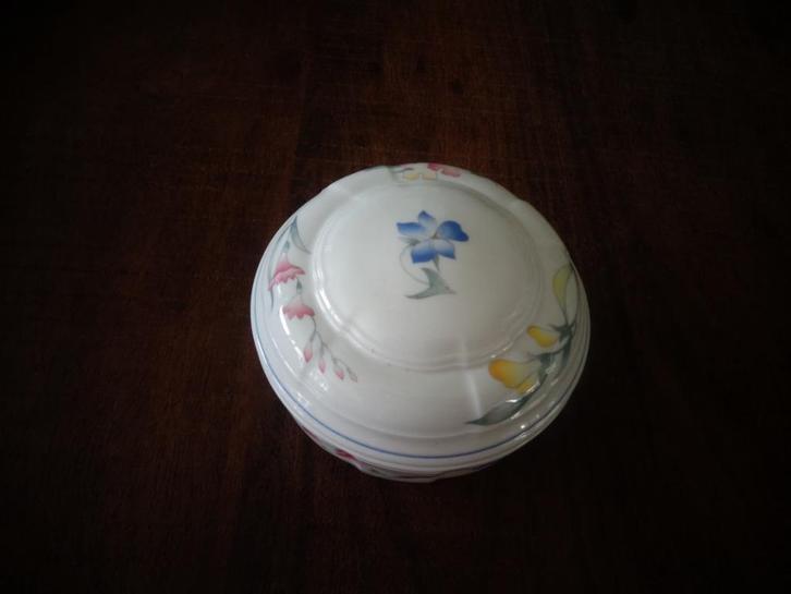 Villeroy & Boch Riviera schaaltje en deksel, 10 cm, Huis en Inrichting, Keuken | Servies, Zo goed als nieuw, Schaal of Schalen