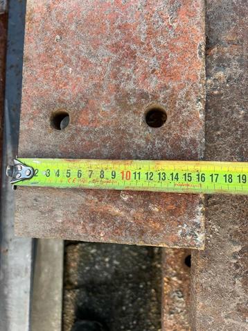 Gebruikte HEM160 (7,1m) en IPE450(9,4m) stalen balken. beschikbaar voor biedingen