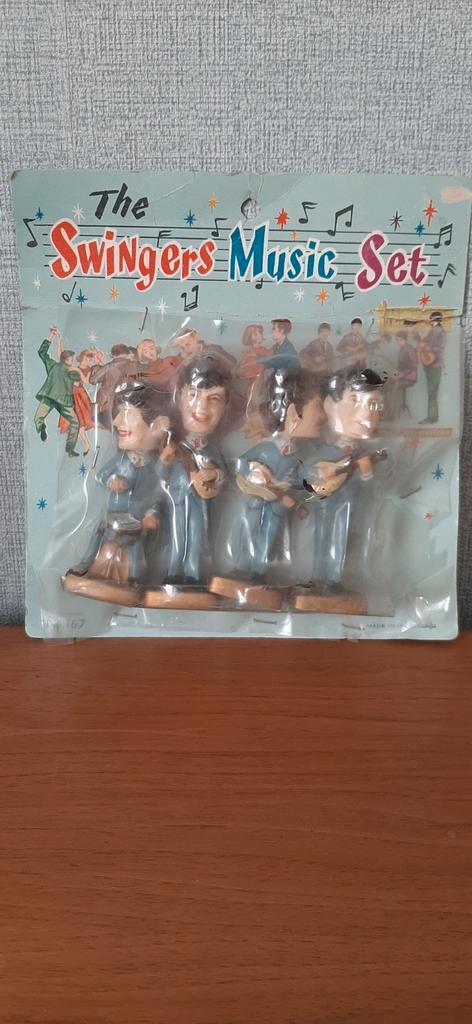 Beatles Swingers music set, Verzamelen, Muziek, Artiesten en Beroemdheden, Gebruikt, Pop, Beeldje of Miniatuur, Ophalen of Verzenden