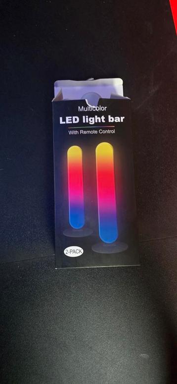 RGB led light bar met remote en stands. beschikbaar voor biedingen