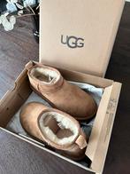 UGG Classic Ultra Mini 'Chestnut ( maat 37 ), Nieuw, Ophalen of Verzenden, Bruin, UGG