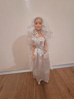 Barbie in trouwjurk, Trouwjurk, Wit, Ophalen of Verzenden, Zo goed als nieuw