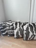 4 Zachte kussens met zebraprint – Nieuw!, Ophalen of Verzenden, Nieuw, Wit, Vierkant