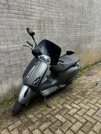 Vespa primavera/sprint, Fietsen en Brommers, Scooters | Vespa, Overige modellen, Maximaal 45 km/u, Ophalen of Verzenden, Zo goed als nieuw