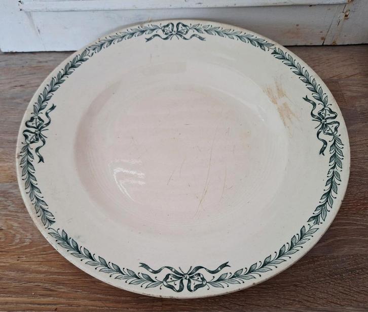 Oude Longchamp, Belleville,Schaal Terre de Fer, Antiek en Kunst, Antiek | Servies los, Ophalen of Verzenden