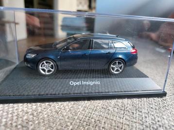 Schuco opel insignia sports tourer metroblau penta 19" 1:43 beschikbaar voor biedingen