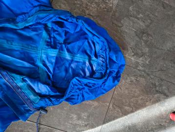 Outdoor jas beschikbaar voor biedingen