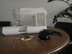Naaimachine 660L Serenade met LCD-scherm, Hobby en Vrije tijd, Naaimachines en Toebehoren, Ophalen of Verzenden, Zo goed als nieuw