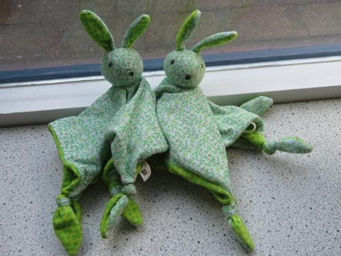 2 x Knuffeldoek konijn groen gebloemd velours Pauline Oud, Kinderen en Baby's, Speelgoed | Knuffels en Pluche, Zo goed als nieuw
