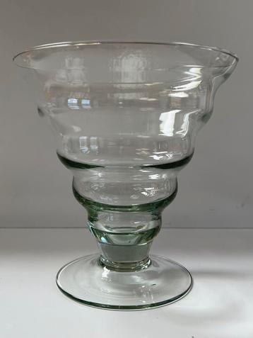 Vintage vaas jaren ‘50/‘70 vorm geïnspireerd op Art Deco beschikbaar voor biedingen