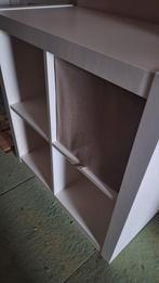 kallax ikea 4 vaks met 2 inzet manden, Met plank(en), Kunststof, Gebruikt, 100 tot 150 cm