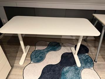 Ikea bureau bekant - afbeelding 1