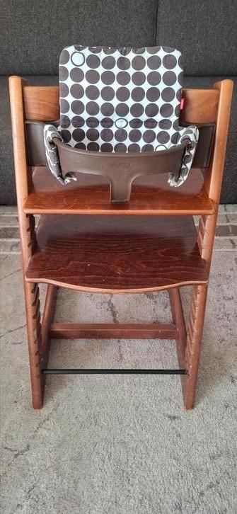 Te koop stokke kinderstoel compleet beschikbaar voor biedingen