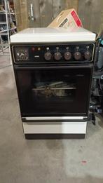 vrijstaand fornuis met een oven en kookplaten , Gebruikt, Gas, 85 tot 90 cm, 4 kookzones