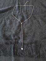 Te koop lange zilverkleurige halsketting met hartje, Ophalen of Verzenden, Zo goed als nieuw, Zilver, Overige materialen