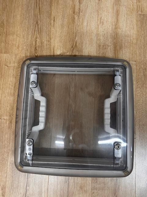 Heki dakluik 40 x 40 cm, Caravans en Kamperen, Caravan accessoires, Zo goed als nieuw, Ophalen of Verzenden