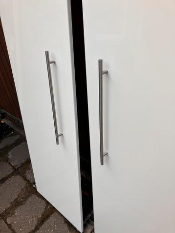 2x witte hoogglans Ikea Pax kast deuren fardal - afbeelding 1
