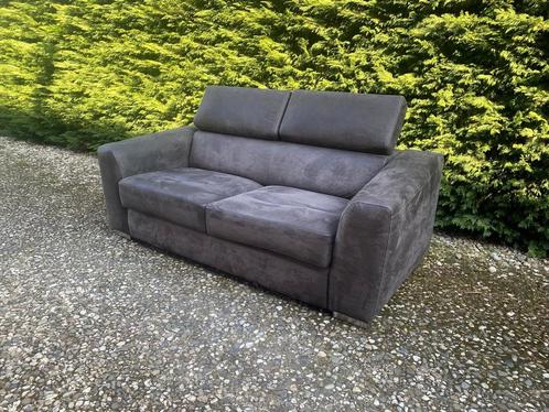 Bank 2,5 Zits hufterproof leer Taupe zeer netjes!!, Huis en Inrichting, Banken | Sofa's en Chaises Longues, Zo goed als nieuw
