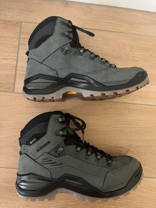 Lowa Renegade EVO gtx mid * nieuw * maat 43 1/2, Sport en Fitness, Bergsport en Wandelen, Nieuw, Schoenen, Ophalen of Verzenden