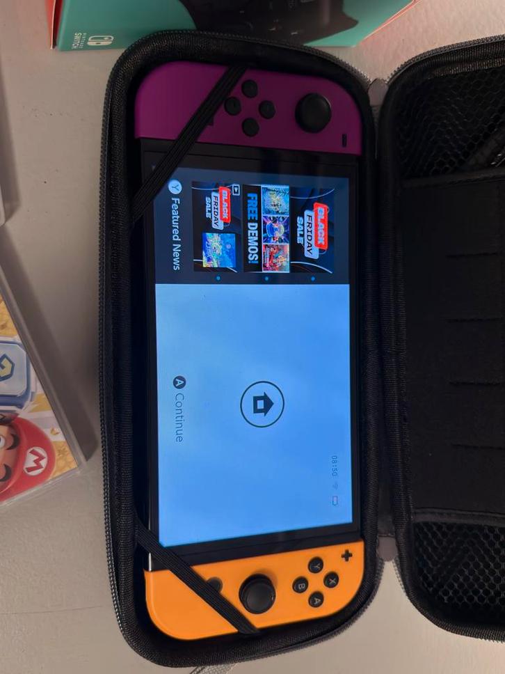 Nintendo Switch OLED + 4 Games + Extra joycons, Spelcomputers en Games, Games | Nintendo Switch, Zo goed als nieuw, Avontuur en Actie