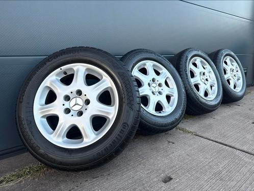 Mercedes S-klasse 16 inch Continenta WinterContact 225/60/16, Auto-onderdelen, Banden en Velgen, Banden en Velgen, Winterbanden