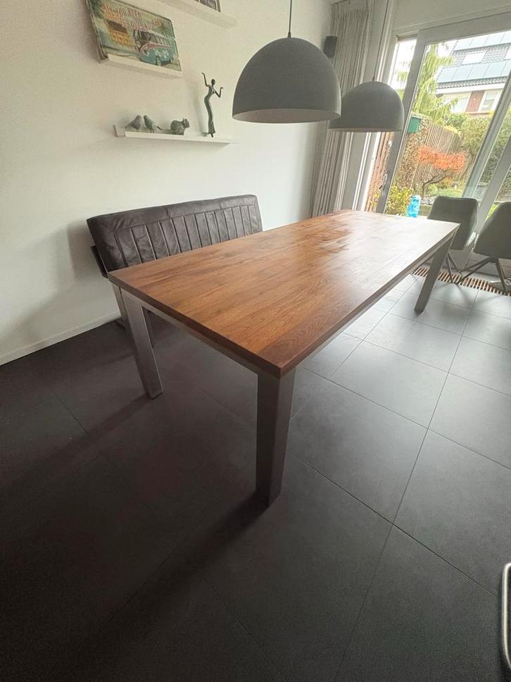Notenhouten Eettafel 240x100 - Massief & Geolied, Huis en Inrichting, Tafels | Eettafels, Gebruikt, 50 tot 100 cm, 200 cm of meer