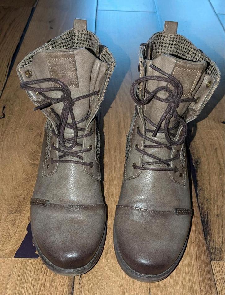 Mustang grijze enkellaarsjes maat 38, Kleding | Dames, Schoenen, Zo goed als nieuw, Lage of Enkellaarzen, Verzenden