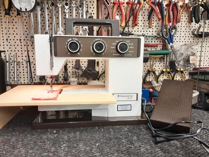 HUSQVARNA 3610 NAAIMACHINE, Hobby en Vrije tijd, Naaimachines en Toebehoren, Gebruikt, Naaimachine, Husqvarna, Ophalen of Verzenden